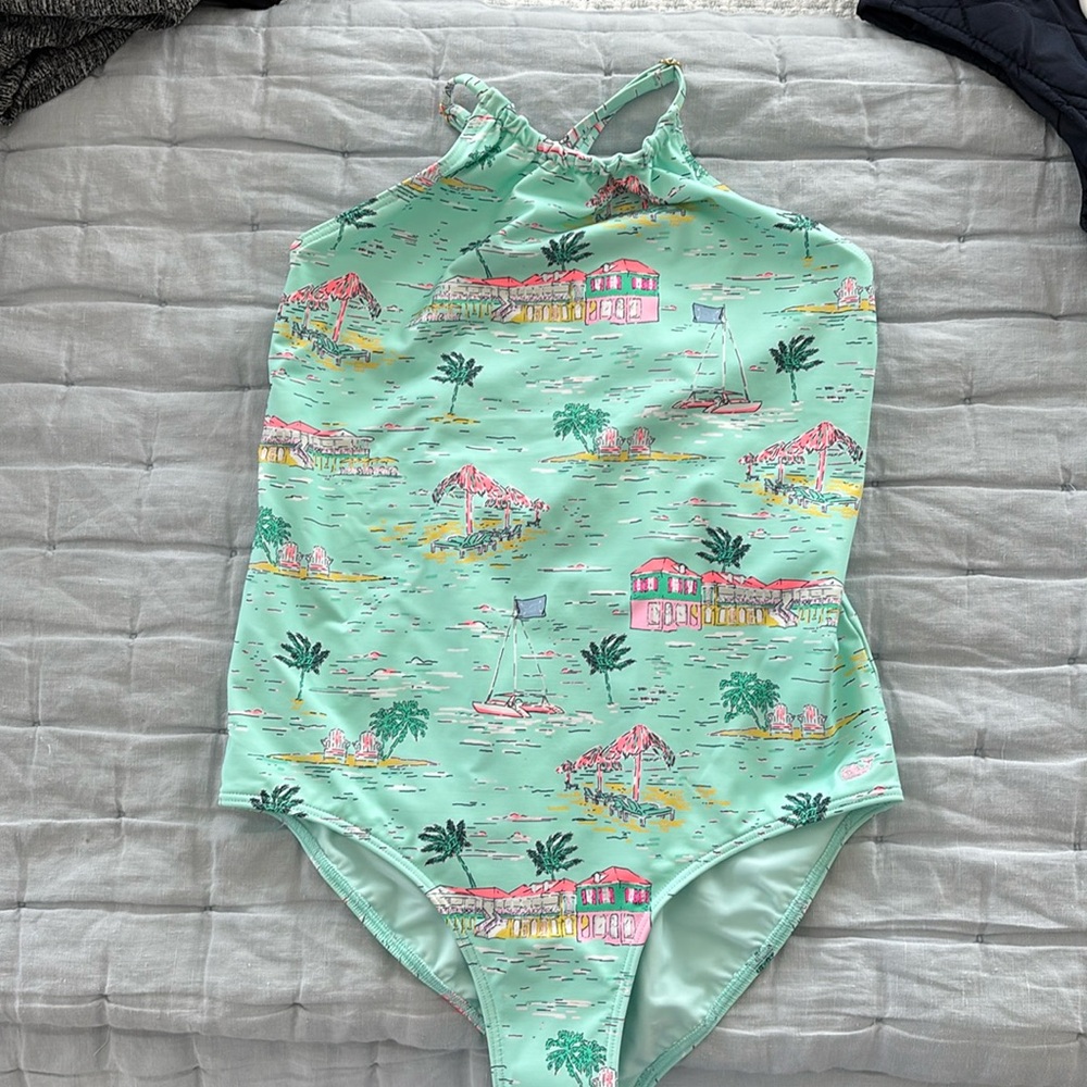 Vineyard vines one piece size Large 14